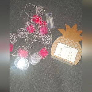 Pineapple lovers🍍string lights and wooden calendar